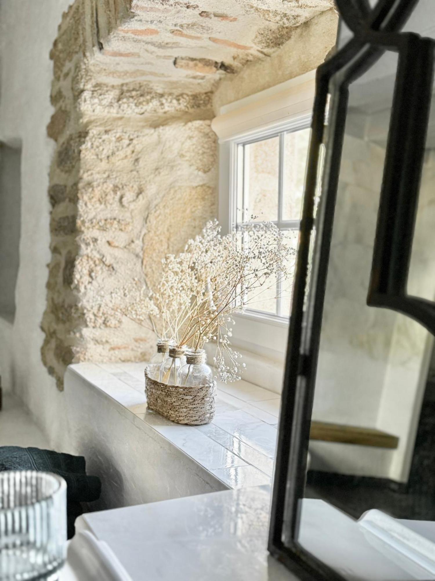 Manoir Medieval Art Deco - Logis Des 3 Artistes Sevremont Exterior photo